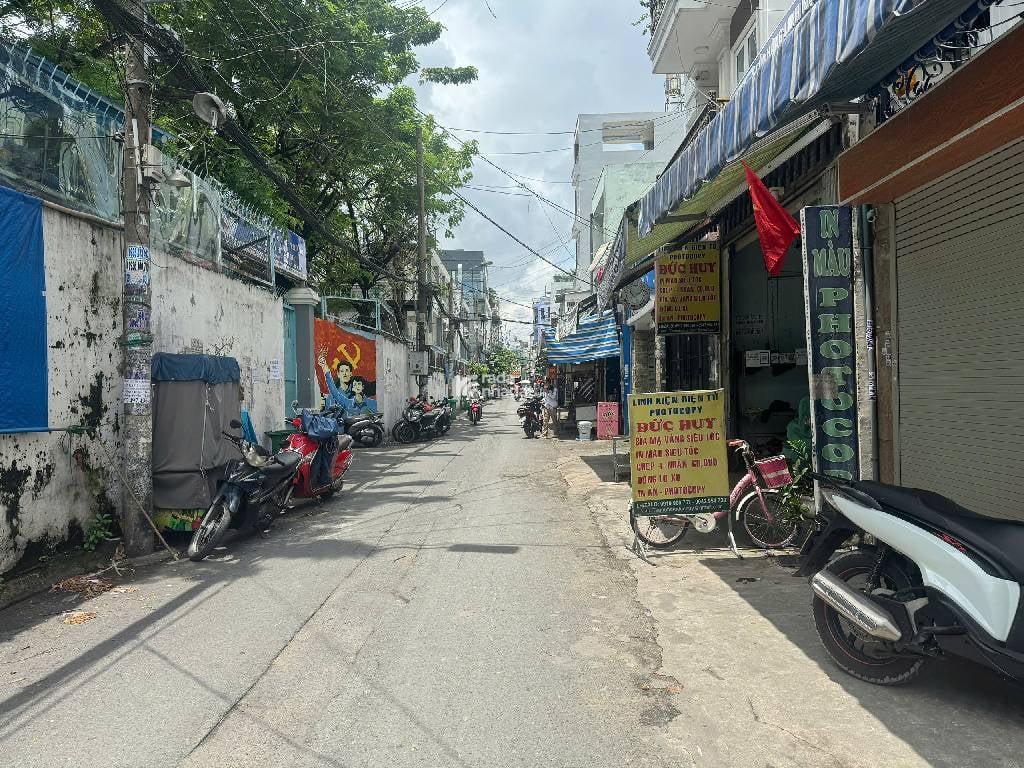 GÓC 2MT KINH DOANH TỪ SÁNG ĐẾN TỐI CỰC XUNG - SÁT BÊN TRƯỜNG ĐẠI HỌC CÔNG THƯƠNG