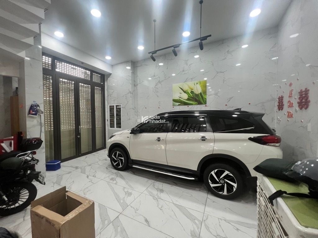 MẶT TIỀN TÂN PHÚ NGANG 10M HIẾM CÓ - KẾT CẤU 5 TẦNG SÂN THƯỢNG ĐẸP Ở NGAY - GẦN TRƯỜNG, CHỢ NHIỀU T