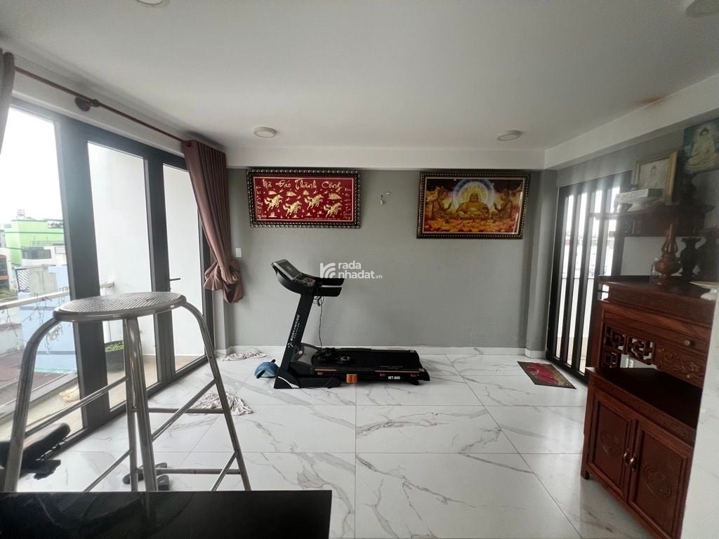 MẶT TIỀN TÂN PHÚ NGANG 10M HIẾM CÓ - KẾT CẤU 5 TẦNG SÂN THƯỢNG ĐẸP Ở NGAY - GẦN TRƯỜNG, CHỢ NHIỀU T