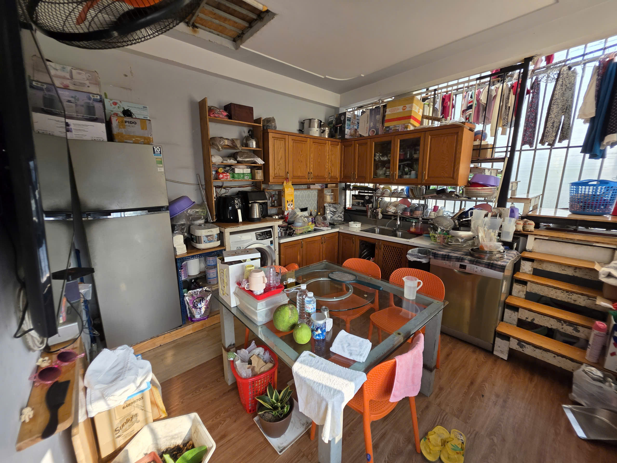 Mặt tiền đường Lê Niệm - khu họ Lê, 67m2, 4 tầng BTCT, 4PN, an ninh, Chỉ 12.3tỷ