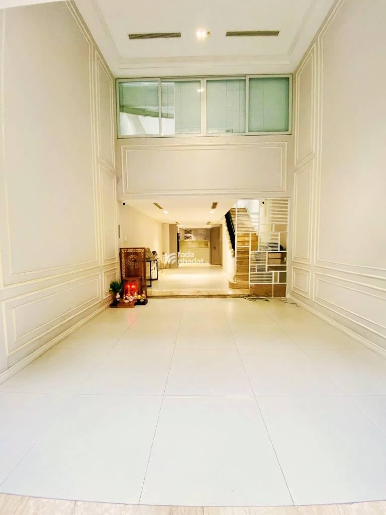 Bán nhà Quận 10 - 4,8 x 17 x 6 tầng - 350m2 sàn - HXH khu phân lô kế Vạn Hạnh Mall