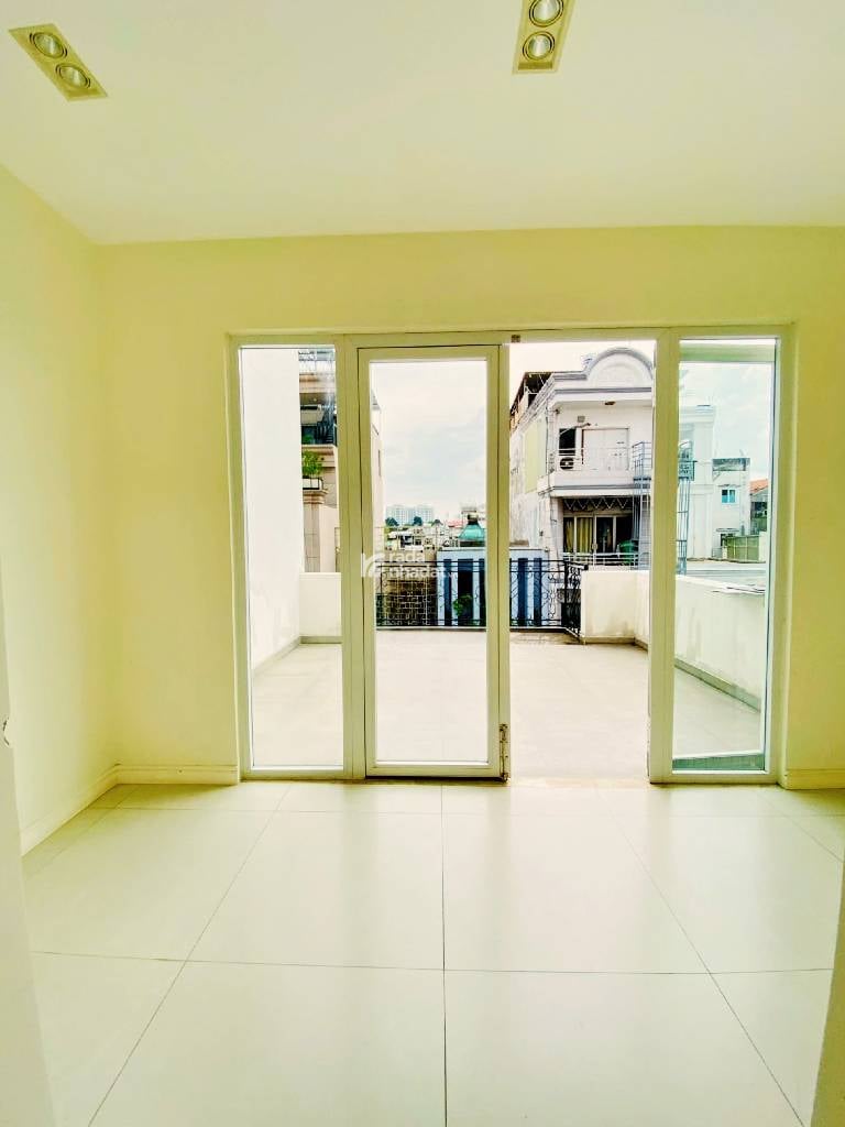 Bán nhà Quận 10 - 4,8 x 17 x 6 tầng - 350m2 sàn - HXH khu phân lô kế Vạn Hạnh Mall