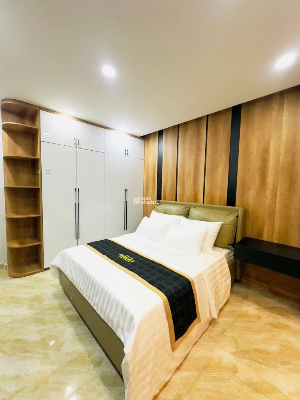 B.án N.hà Bạch Đằng- Dòng t.iền 45tr/tháng - 120m2 - 3 T.ầng - N.gang 6m - H.ẻm 7m - C.hỉ 21 T.ỷ TL