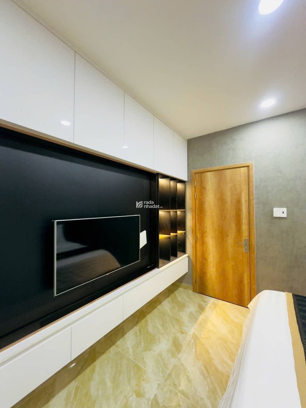 B.án N.hà Bạch Đằng- Dòng t.iền 45tr/tháng - 120m2 - 3 T.ầng - N.gang 6m - H.ẻm 7m - C.hỉ 21 T.ỷ TL