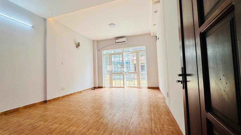 NGAY PARC MALL, AEON CAO LỖ - 4 TẦNG - QUẬN 8- DT: 4X16- 13 tỷ 5