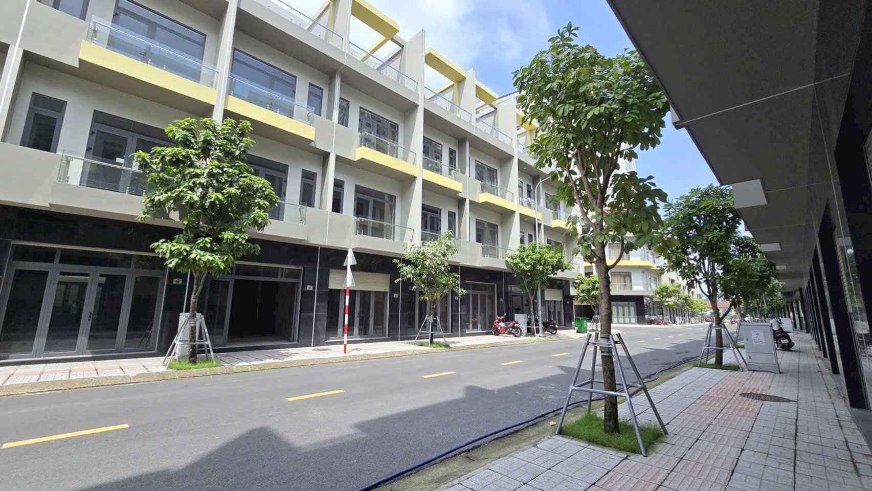 Nhà phố Dĩ An giá chỉ từ 7 tỷ, ngân hàng hỗ trợ vay 70%, chiết khấu ngay 4,55%