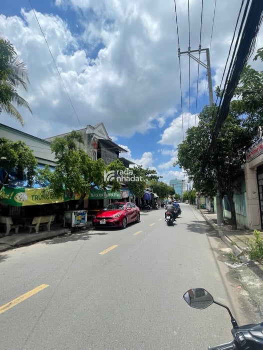 NHÀ ĐẸP LỘNG LẪY MẶT TIỀN KINH DOANH, 5 TẦNG, GẦN PHẠM VĂN ĐỒNG 18X25 CHỈ 39 TỶ.