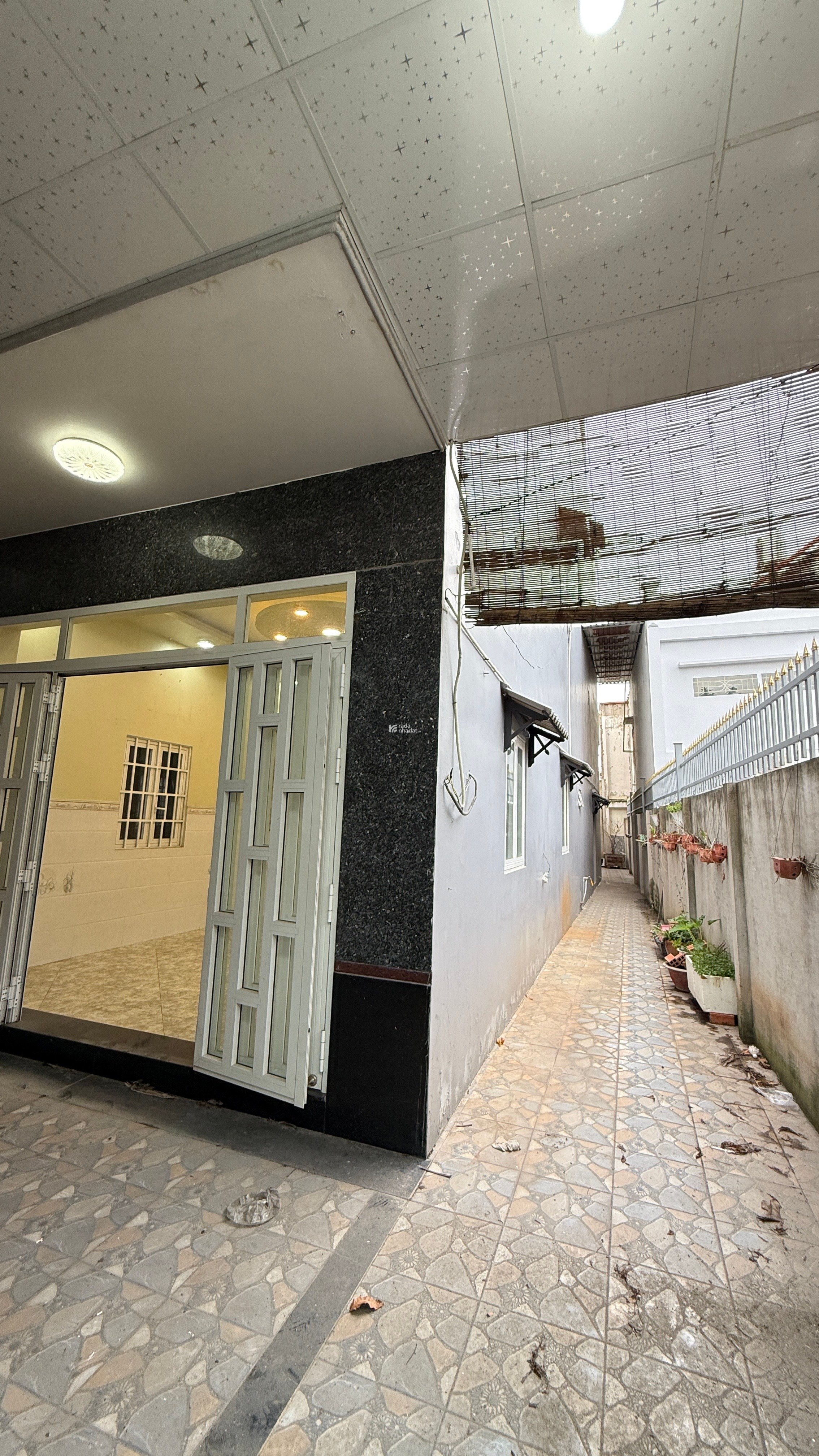 Bán Nhà đường Sinco Tên lửa, 225m2 ( 6.4 x 36 ) 6 Tầng Thang máy