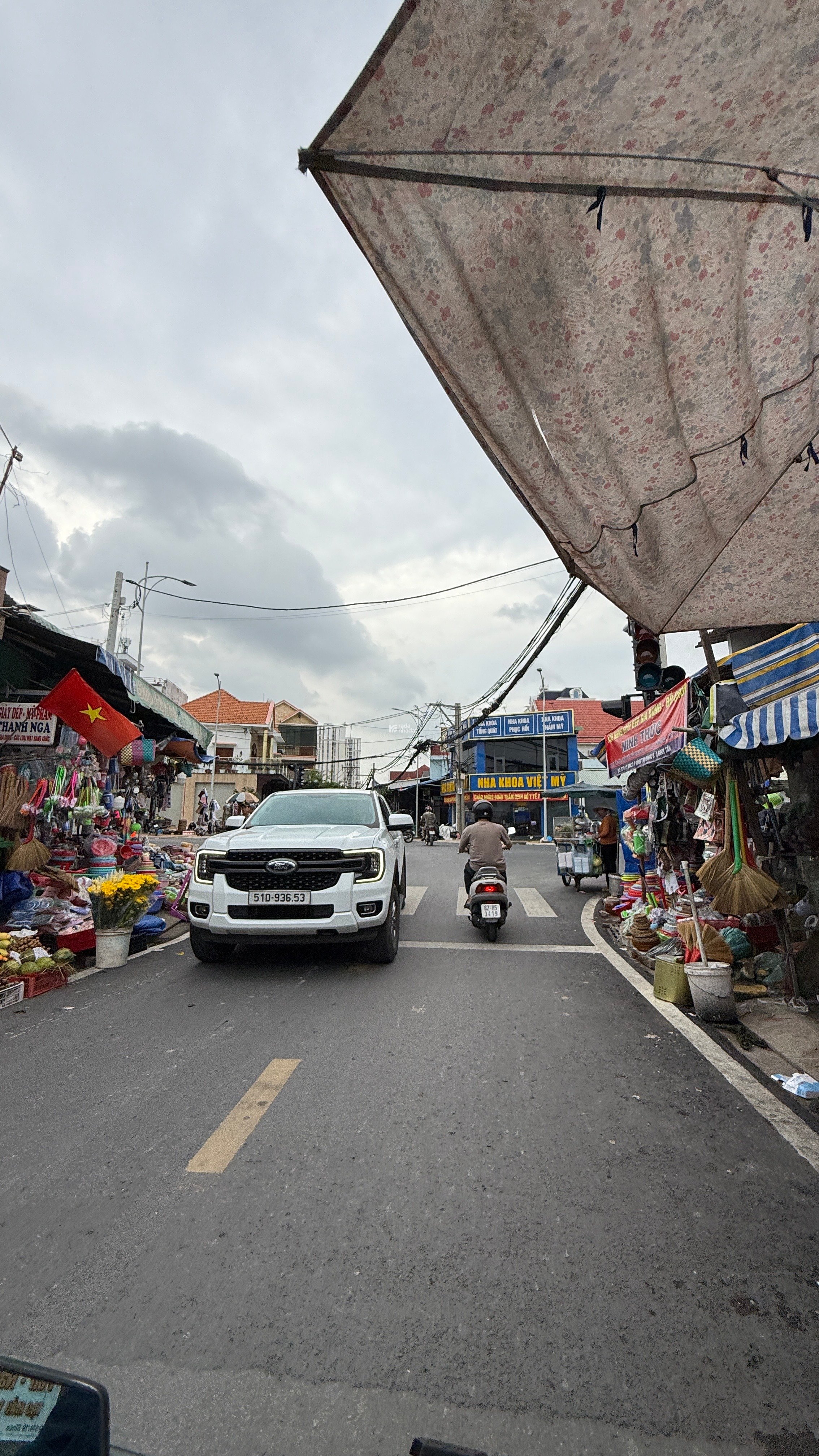 Bán Nhà đường Sinco Tên lửa, 225m2 ( 6.4 x 36 ) 6 Tầng Thang máy