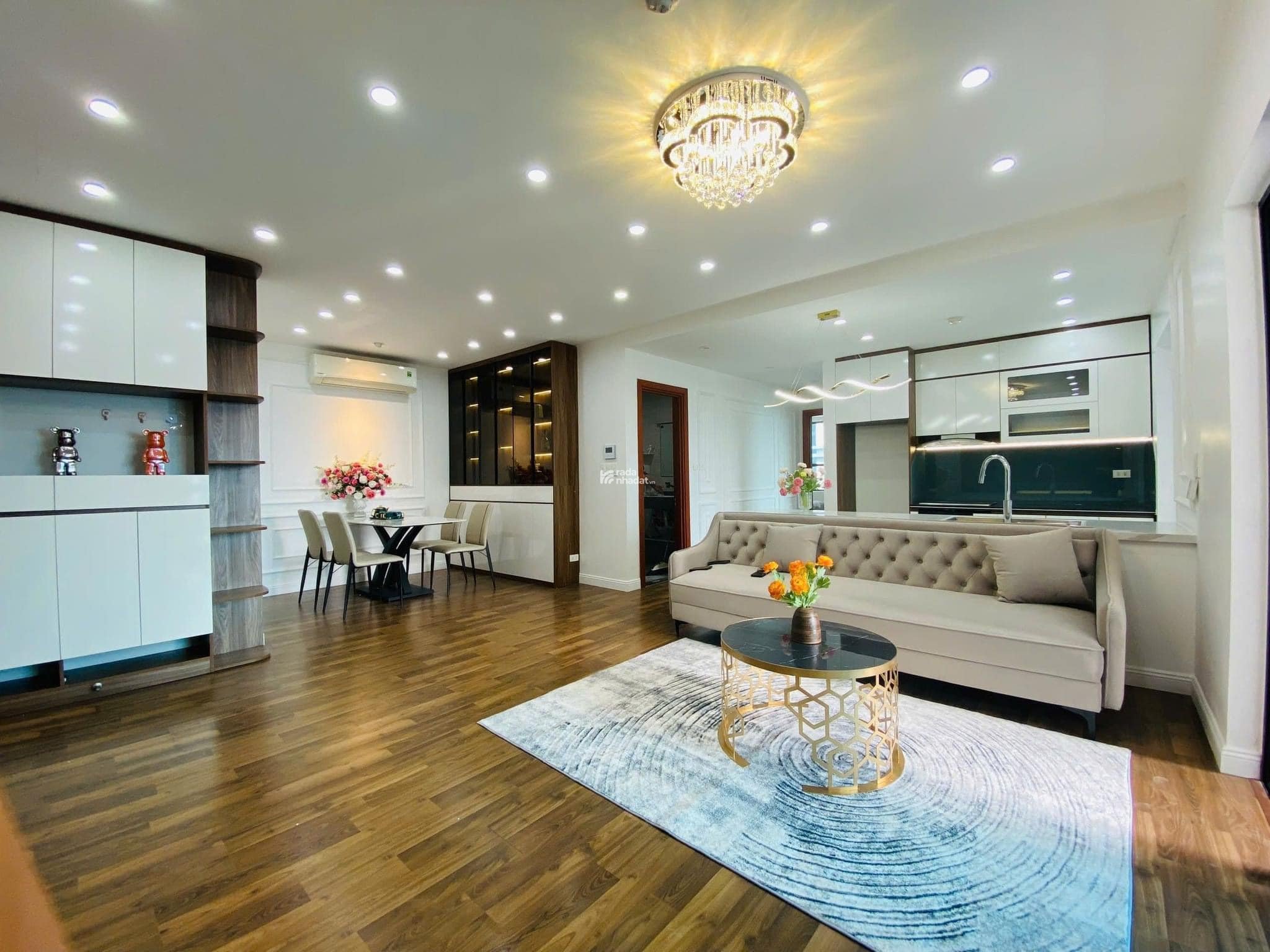(Chính chủ) cho thuê căn 2PN full đồ đẹp Royal City, vào được ngay, giá 17 triệu (miễn trung gian)