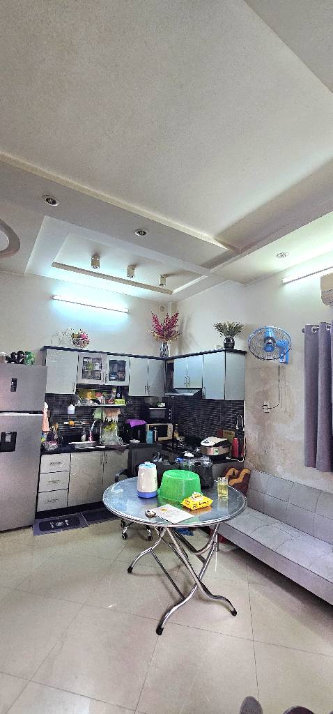 BÁN NHÀ NGAY CHỢ PHÚ LÂM - CÁCH MT 1 CĂN - NHÀ 4 TẦNG KIÊN CỐ - NỞ HẬU