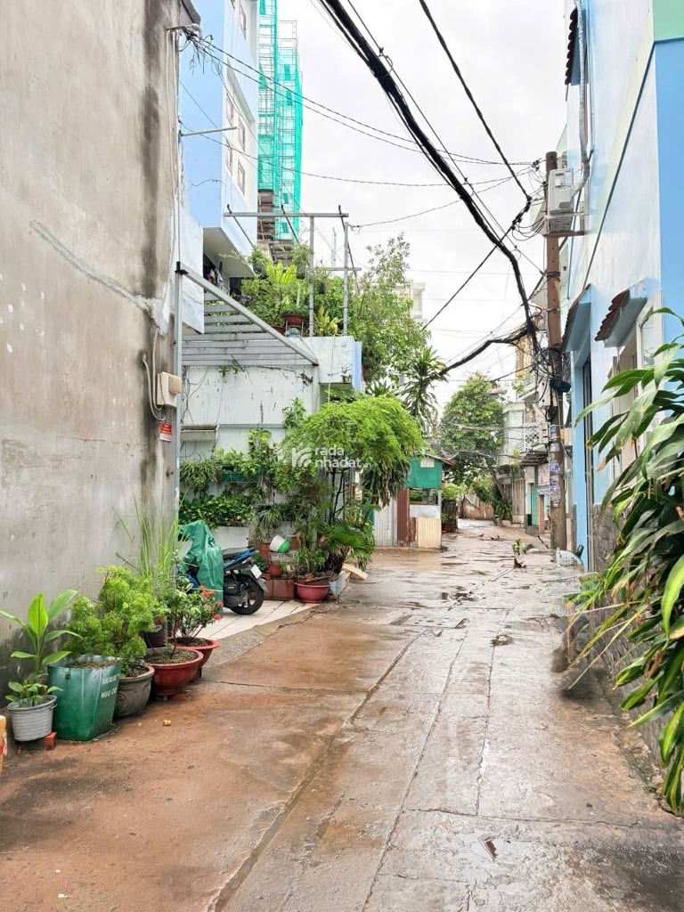 SÁT VÁCH TÂN BÌNH, HẺM XE HƠI ÂU CƠ, TÂN PHÚ, 45M2 TIỆN XÂY. GIẢM 550TR CHỈ 5.3T TL TỐT