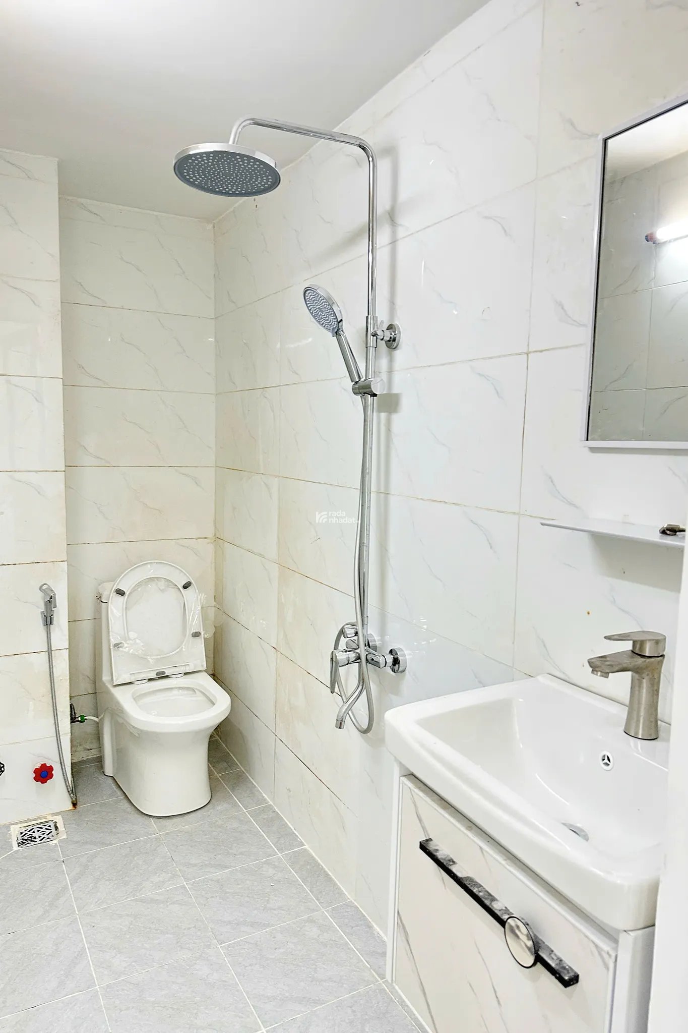 NHÀ LÊ VĂN QUỚI HXH , 4 TẦNG SIÊU PHẨM VÀO Ở NGAY 42 M2 GIÁ 5,2 TỶ