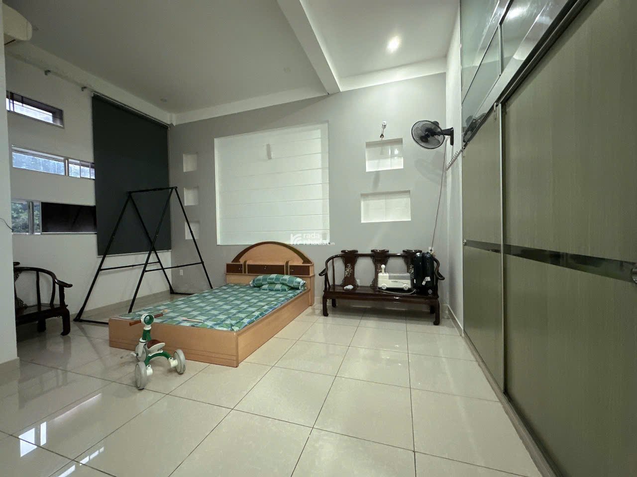 Bán nhà 4 tầng BTCT hẻm 8m Cộng Hòa ngang 5m 100m2 có gara sát bên ga T3 chỉ 23 tỷ.