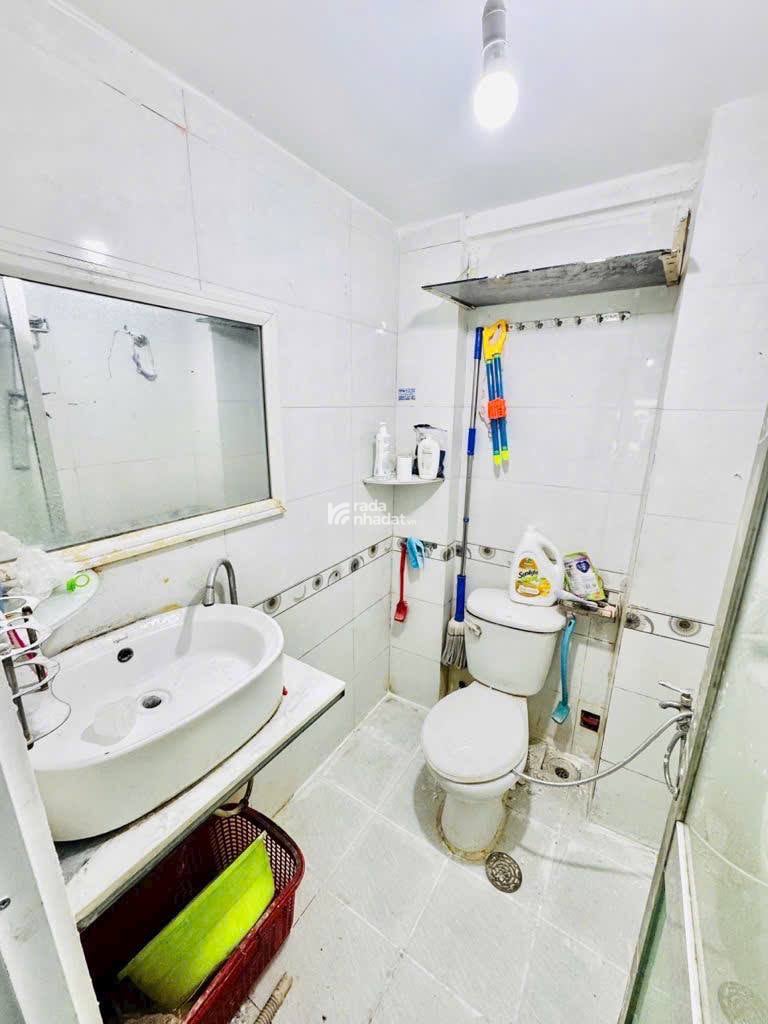 HIẾM- PHÚ NHUẬN- 20M2- 2 TẦNG 2 PHÒNG NGỦ- 3 MẶT HẺM - CHỈ NHỈNH 2 TỶ