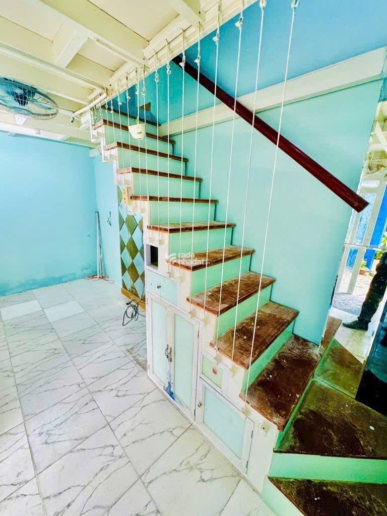 HIẾM- PHÚ NHUẬN- 20M2- 2 TẦNG 2 PHÒNG NGỦ- 3 MẶT HẺM - CHỈ NHỈNH 2 TỶ