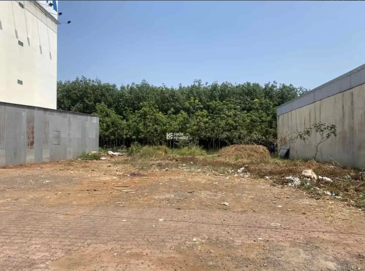 Chính chủ bán lô đất đẹp trung tâm TP Tân An, giá 1 tỷ 2, tiện ích gần Aeon 100m2