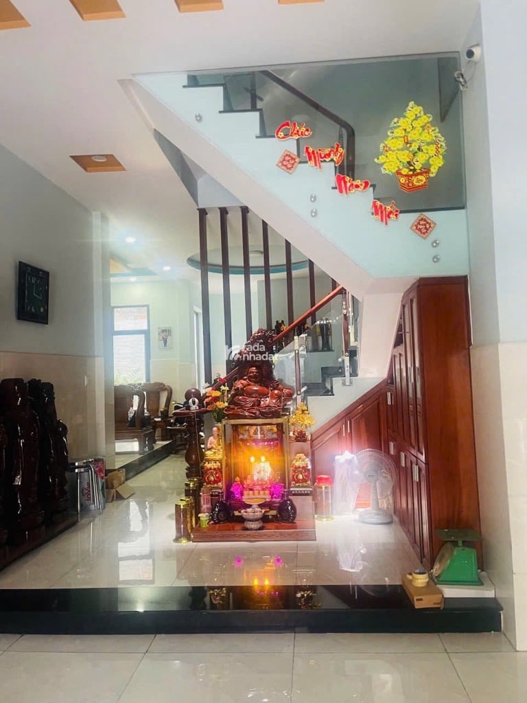 MẶT TIỀN KINH DOANH ĐƯỜNG 16M - 4 TẦNG BTCT - TẶNG TOÀN BỘ NỘI THẤT 