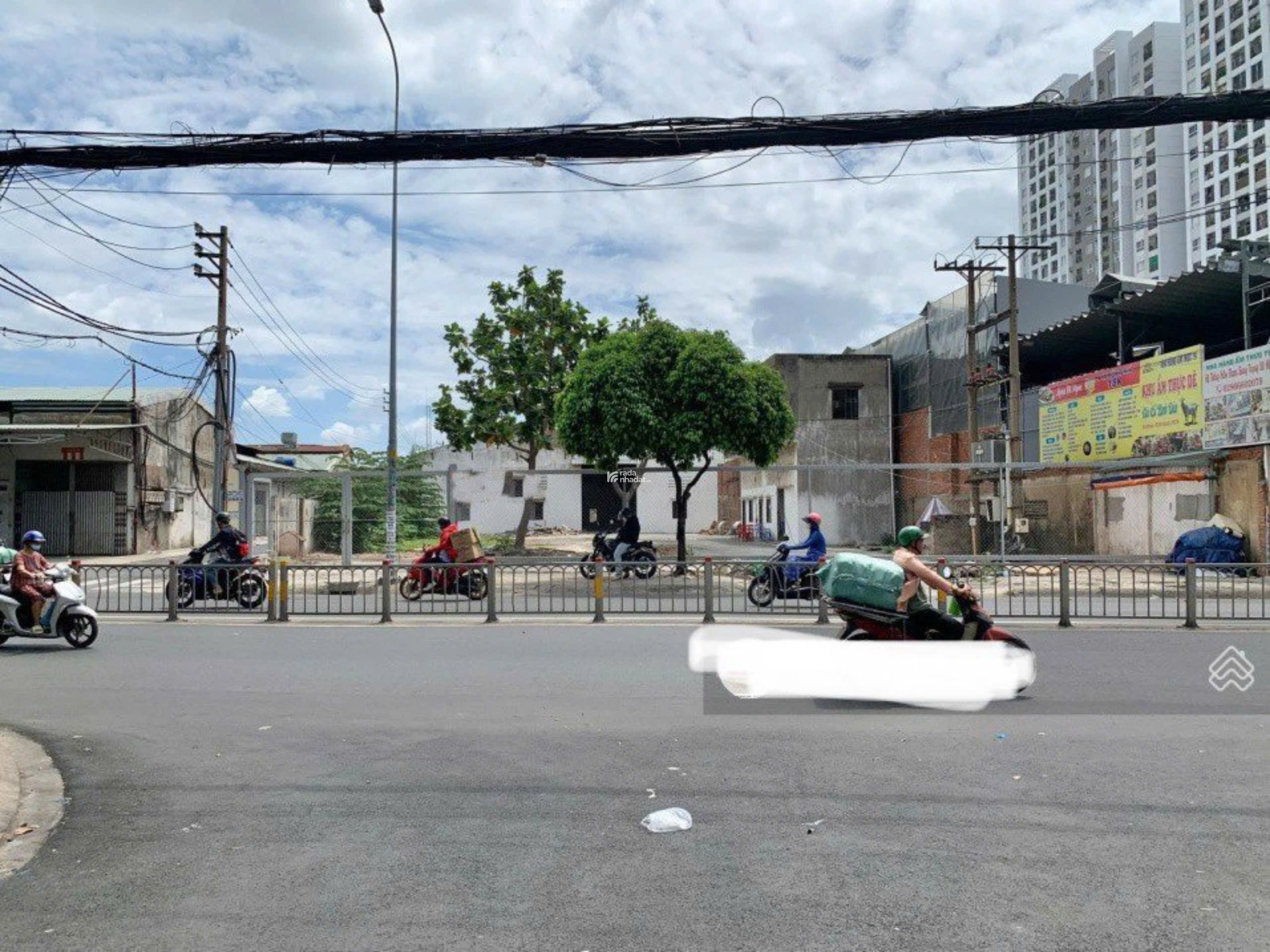 Bán khuôn xây Building - mặt tiền Quận 1 - 18x17m -CTXD :2 hầm 14 tầng -  Giá 95 tỷ