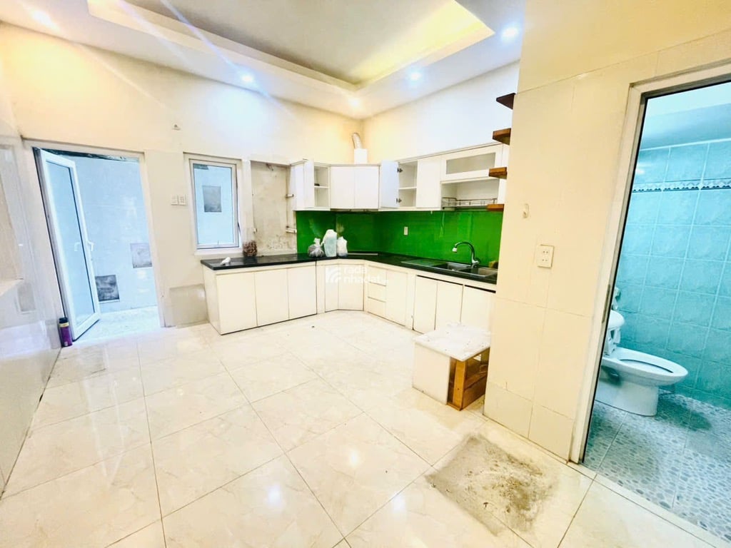 SIÊU PHẨM NGAY PHỔ QUANG - VIP SÂN BAY - CHỦ HỢP TÁC - 3 TẦNG GẦN MẶT TIỀN - 64M2 (4.2x15.5)