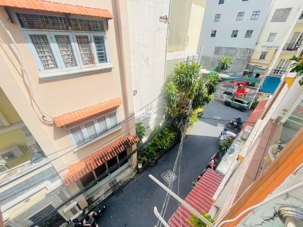 SIÊU PHẨM NGAY PHỔ QUANG - VIP SÂN BAY - CHỦ HỢP TÁC - 3 TẦNG GẦN MẶT TIỀN - 64M2 (4.2x15.5)