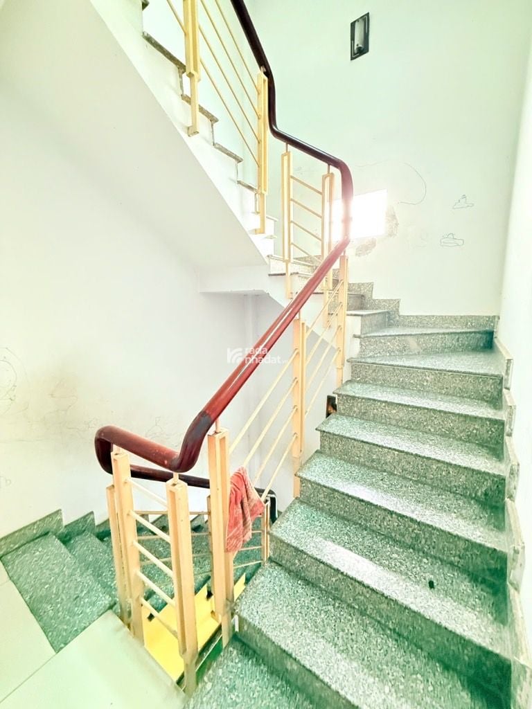 NHÀ GÓC 2 MẶT TIỀN KINH DOANH - 4 TẦNG - 72M2 - GẦN GA T3 - 15 TỶ 500