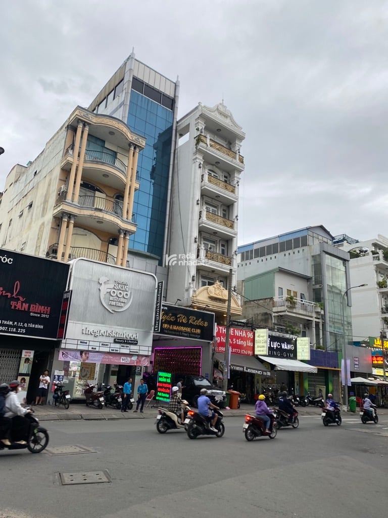 NGAY GẦN CHỢ, MTKD HOÀNG HOA THÁM, TÂN BÌNH, 165M2 CÓ KC Ở NGAY. GIẢM 350TR CHỈ CÒN 36T TL 