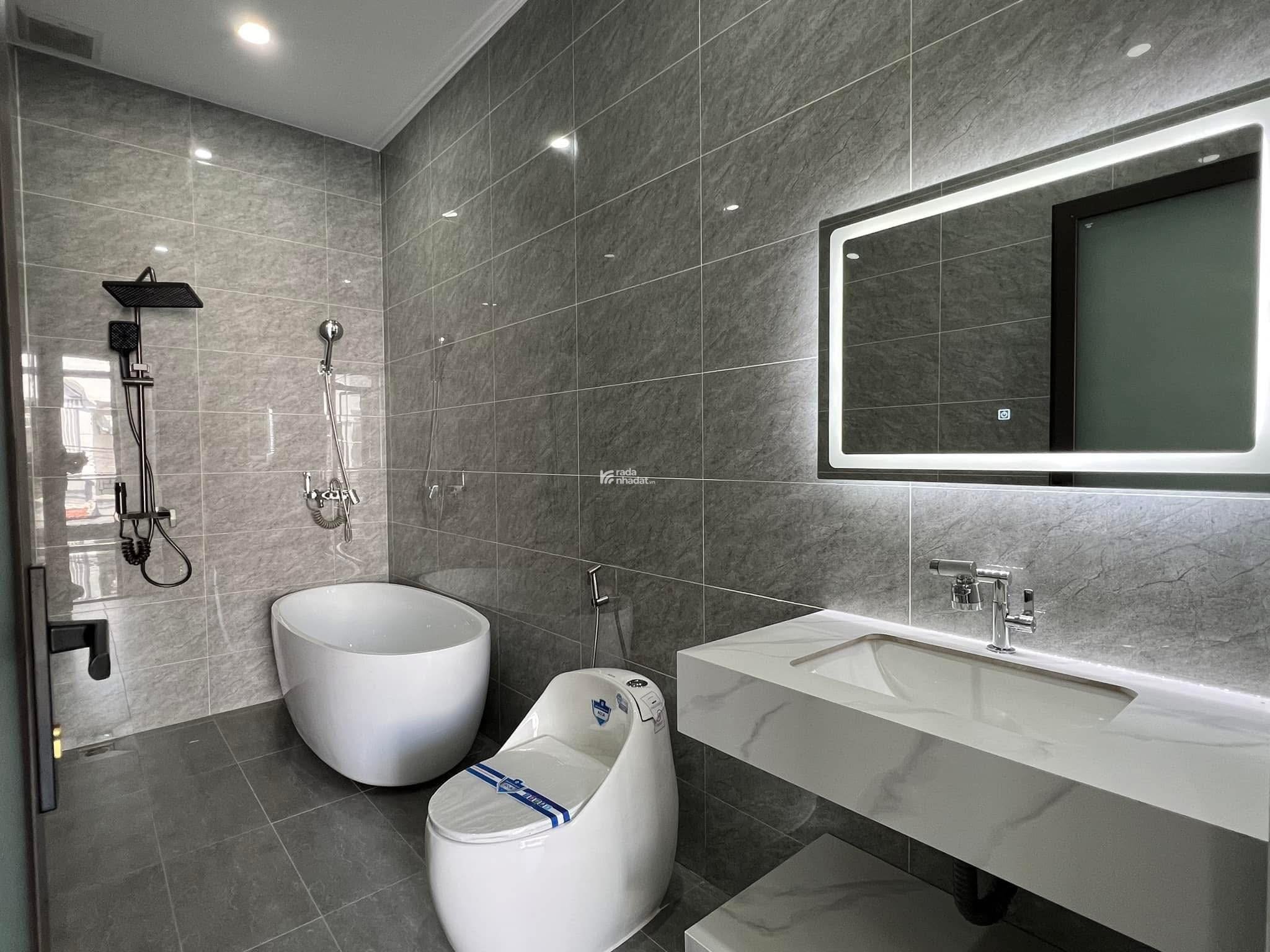Bán Nhà Phố Hiện Đại, Trung Tâm Thủ Dầu Một, Giá Cực Tốt, Vào Ở Ngay 