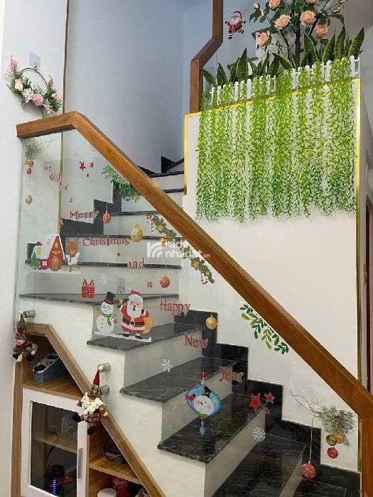 BÁN GẤP NHÀ MỚI XÂY, 2 TẦNG, FULL NỘI THẤT GẦN HẺM XE HƠI ,ĐƯỜNG PHẠM THẾ HIỂN Q8 ĐÚNG 3 TỶ.