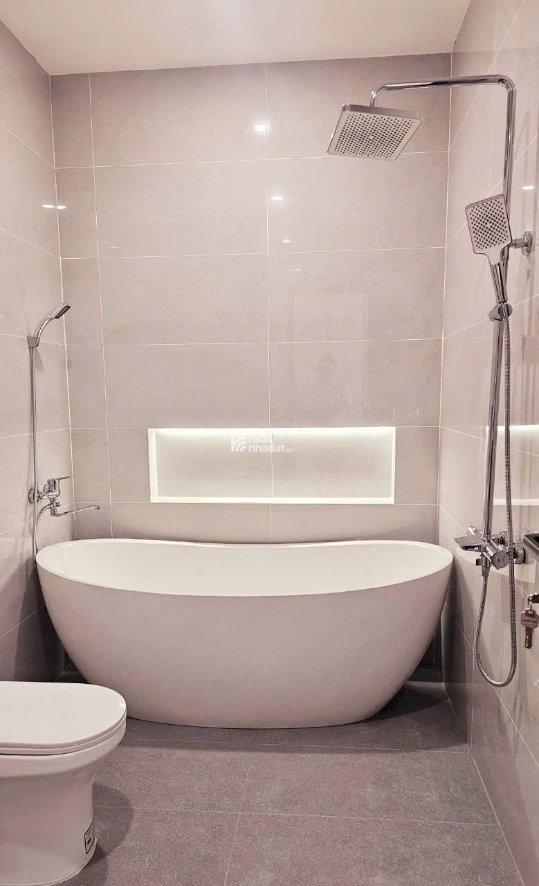 MUA NHÀ 3,6 TỶ 105M2 CỰC ĐẸP, VỊ TRÍ ĐẮC ĐỊA, DC TRI THỨC CAO, AN NINH