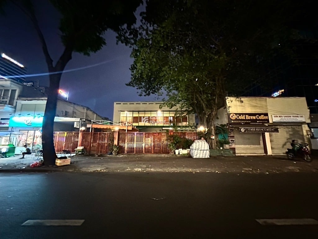 SIÊU PHẨM MẶT TIỀN MẠC ĐĨNH CHI  BẾN NGHÉ  Q.1 -DT: 33*39M (1.317m2)  GIÁ 1.250 tỷ