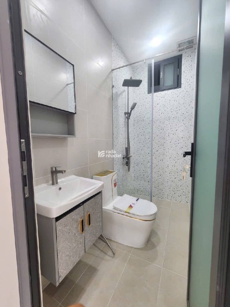 CHỈ NHỈNH 9 TỶ CÓ NHÀ MỚI TINH 5 TẦNG THANG MÁY NGAY KHU BÌNH PHÚ - 4,1X13,5M (NỞ HẬU 4,6M)