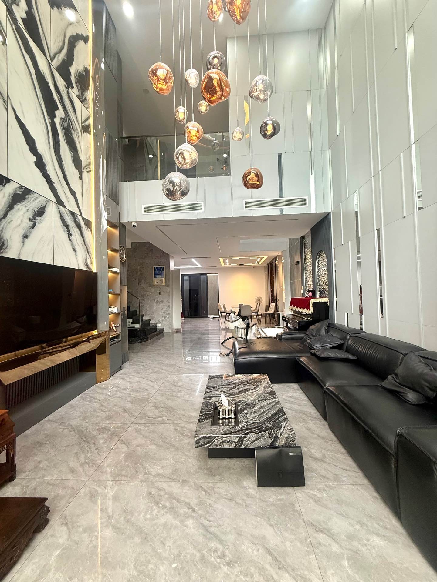 Biệt thự đường Thoại Ngọc Hầu, 145m2, 8x18.5, 4 tầng thang máy, Sang trọng, 27.5 tỷ