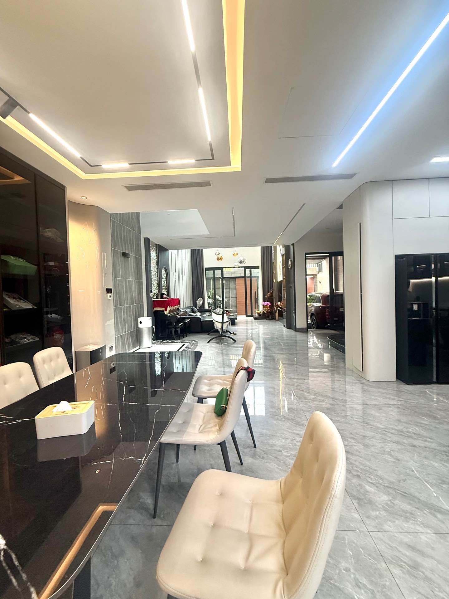 Biệt thự đường Thoại Ngọc Hầu, 145m2, 8x18.5, 4 tầng thang máy, Sang trọng, 27.5 tỷ