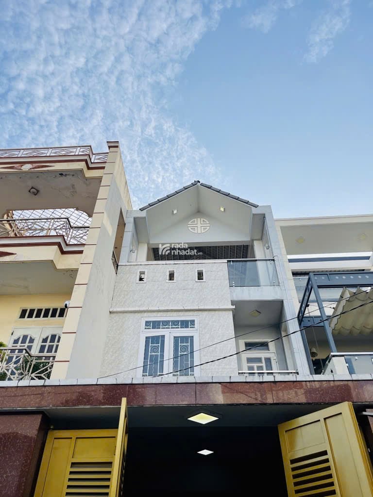 Bán Nhà HXH Đường Tỉnh Lộ 10,BTĐ,Bình Tân (4,5 x 21 x 3 Tầng) 7,9 Tỷ TL