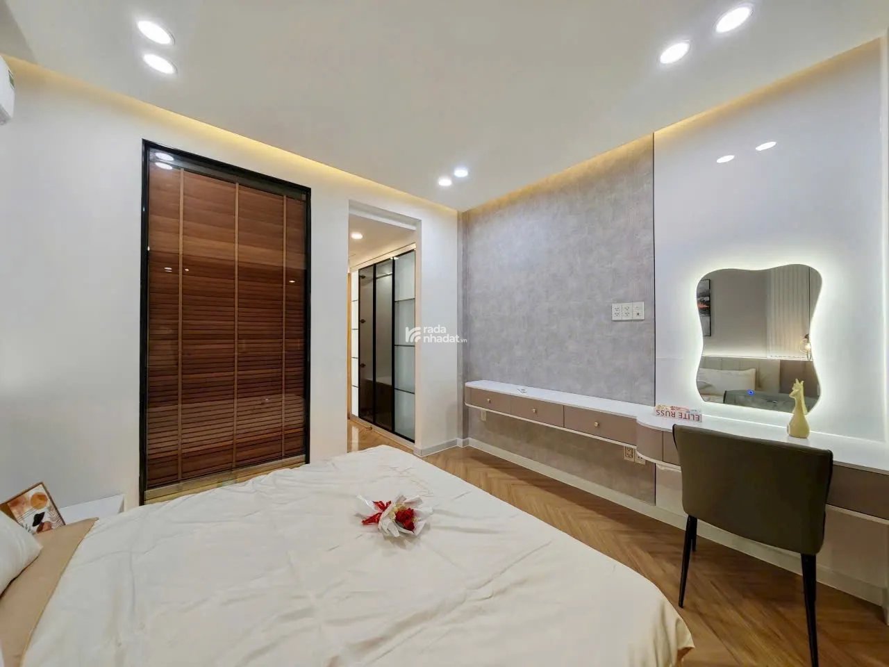 PHAN XÍCH LONG - P2 - PHÚ NHUẬN 