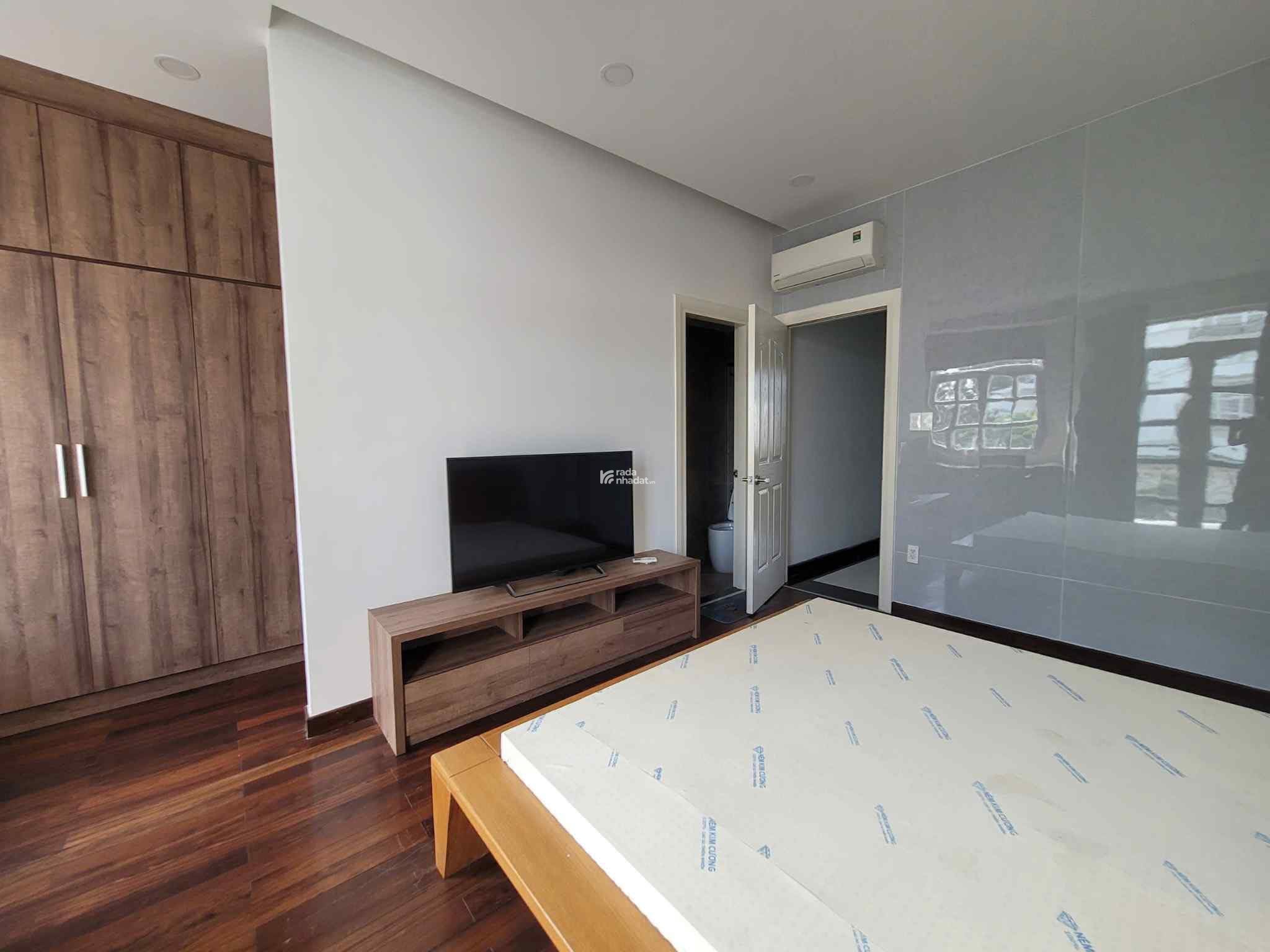 BIỆT THỰ FULL NỘI THẤT CAO CẤP - KHU COMPOUND LITTLE VILLAGE SÁT GIGAMALL, 1 HẦM 1 TRỆT 3 LẦU,