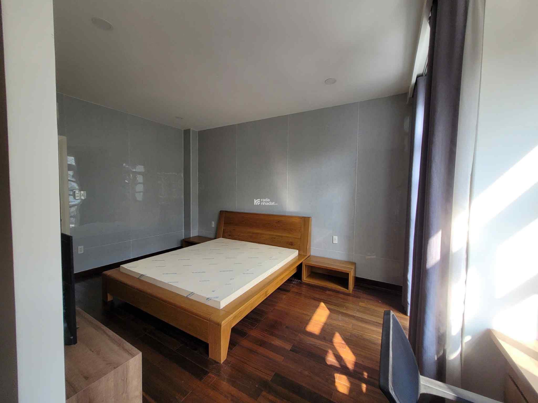 BIỆT THỰ FULL NỘI THẤT CAO CẤP - KHU COMPOUND LITTLE VILLAGE SÁT GIGAMALL, 1 HẦM 1 TRỆT 3 LẦU,