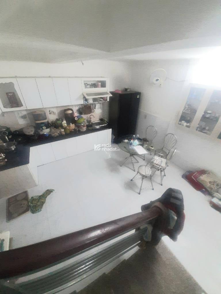 HẺM XE HƠI SÁT NHÀ, LẠC LONG QUÂN, TÂN BÌNH, 42M2 CÓ KC Ở NGAY. GIẢM 350TR CHỈ CÒN 4T TL 