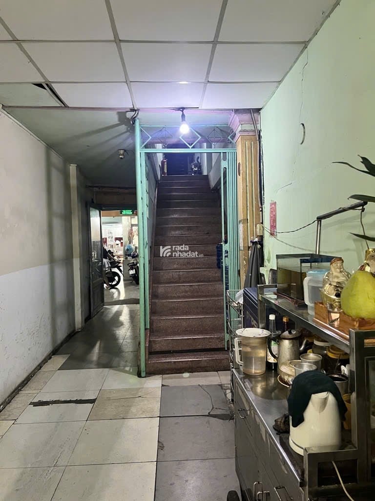 MẶT TIỀN ĐƯỜNG TÔN ĐẢN KHU SẦM UẤT QUẬN 4 - P15. DT 266m2 - ĐANG CHO THUÊ ỔN ĐỊNH 100tr/ THÁNG 