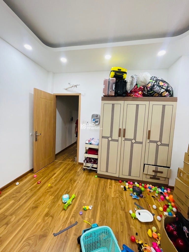 MT KINH DOANH SẦM UẤT- NGAY BÀU CÁT - KHU ĂN UỐNG MUA SẮM.