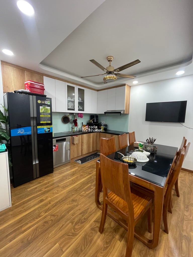 MT KINH DOANH SẦM UẤT- NGAY BÀU CÁT - KHU ĂN UỐNG MUA SẮM.