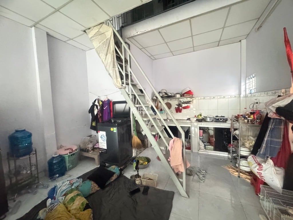 BÁN NHÀ MÃ LÒ 43M2 2 TẦNG 2PN 2.7 TỶ HẺM XE HƠI KẾ AEON MALL TÊN LỬA