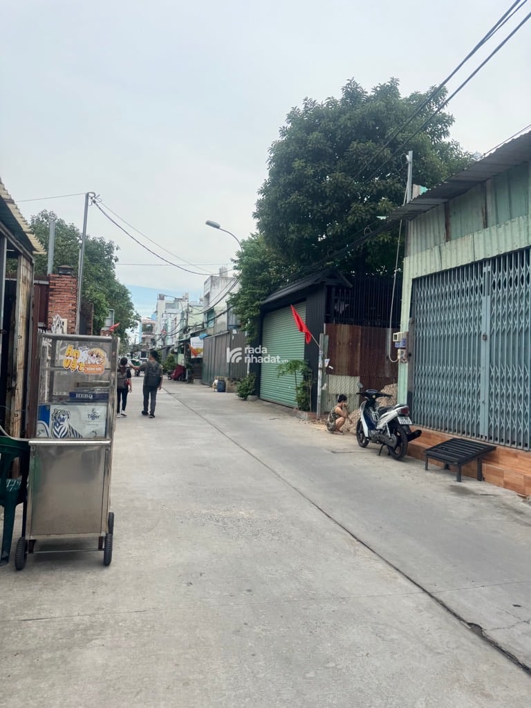 BÁN NHÀ MÃ LÒ 43M2 2 TẦNG 2PN 2.7 TỶ HẺM XE HƠI KẾ AEON MALL TÊN LỬA