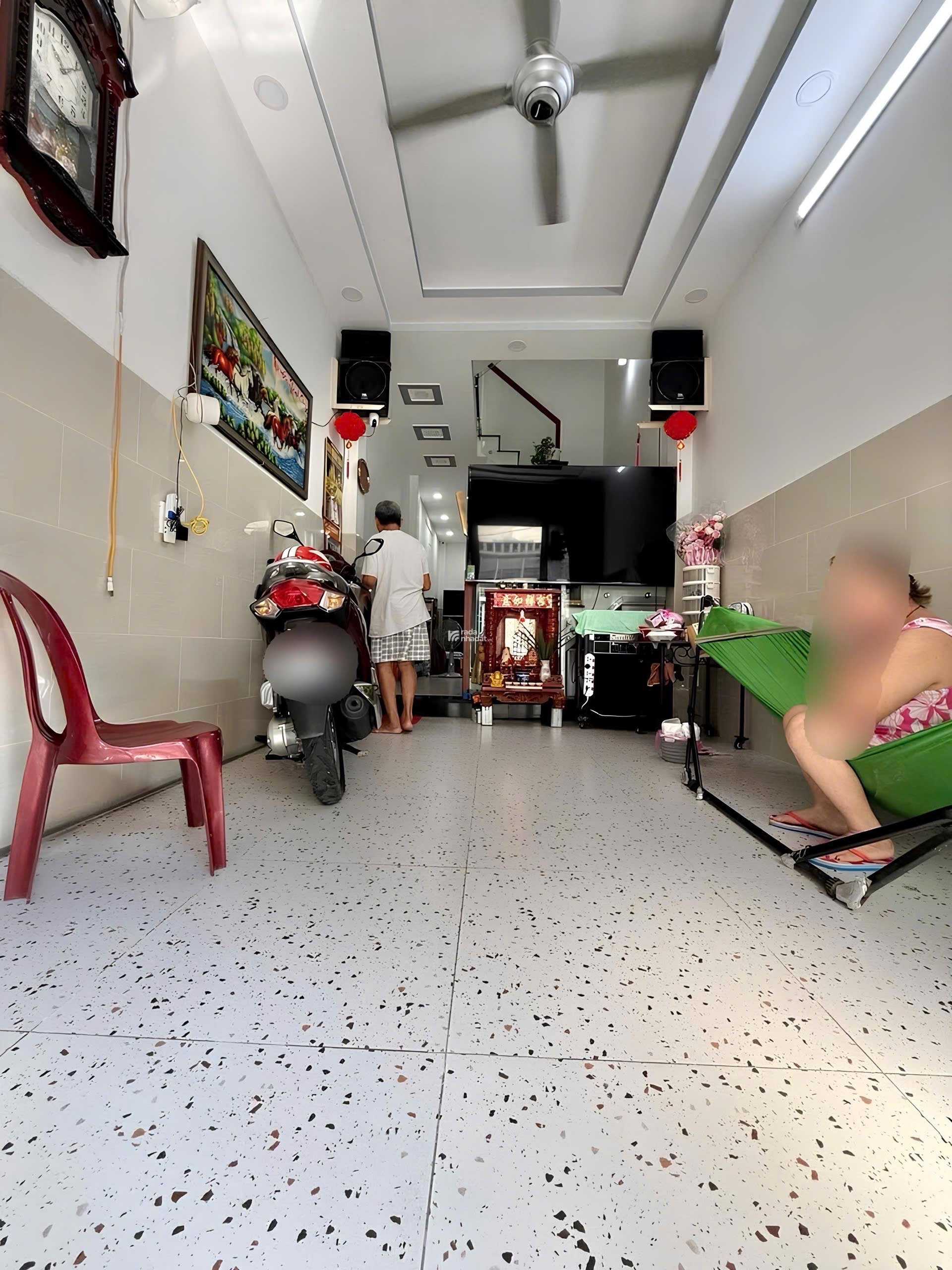 Đường Xe Hơi 5m - Nhà Đúc 4 Tầng, Ngay Lê Trọng Tấn - chỉ 5,x ty