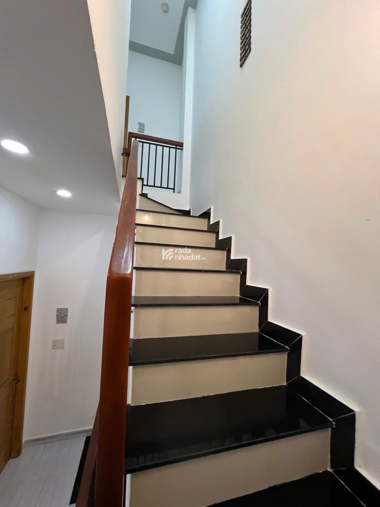 BÁN NHÀ ĐẸP HẺM ẨM THỰC ÂU DƯƠNG LÂN,Q8 -3 TẦNG BTCT KIÊN CỐ -FULL NỘI THẤT GIÁ CHỈ NHỈNH 6 TỶ