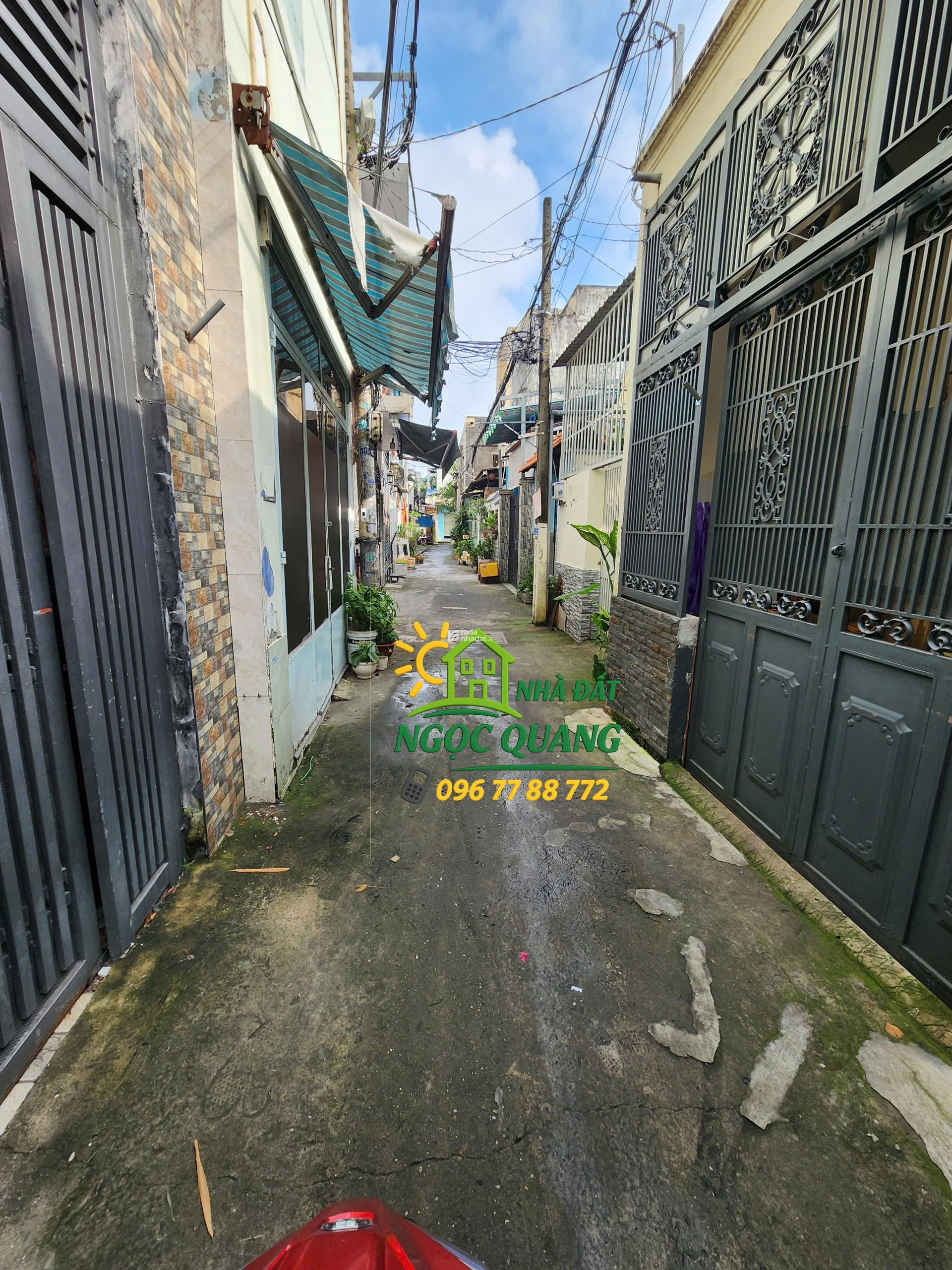 BÁN NHÀ ĐƯỜNG NGUYỄN VĂN QUÁ, NGAY CHỢ CÂY SỘP, 4x14m, SHR