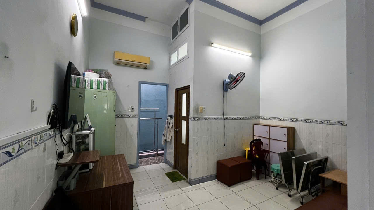 Nhà khu vực Tân Hương, hẻm 4m, 73m2, 4x18, Khu an ninh, Chỉ 6.65 tỷ TL