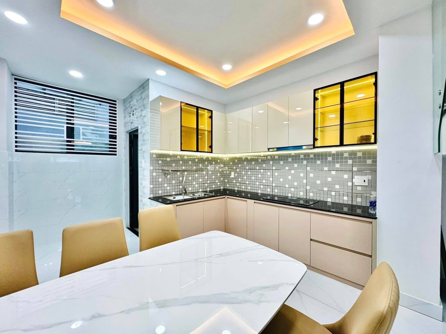 SIÊU PHẨM KHU NGUYỄN GIA TRÍ, P.25, BÌNH THẠNH- NGAY ĐH HUTECH - HẺM 8M XE HƠI TRÁNH- 4 TẦNG 6PN