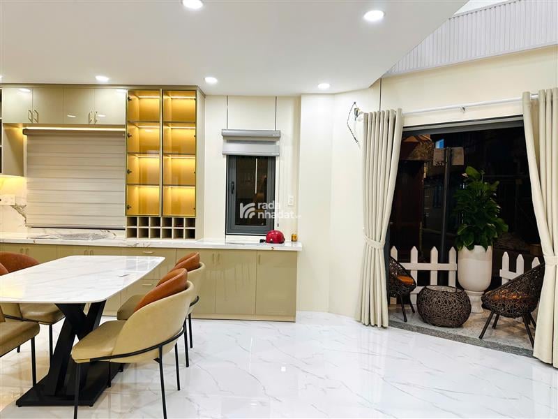 HẺM XE HƠI VIP HỒ BIỂU CHÁNH, PHÚ NHUẬN, 5 TẦNG MỚI Ở NGAY. GIẢM 200TR CHỈ CÒN 11T TL 